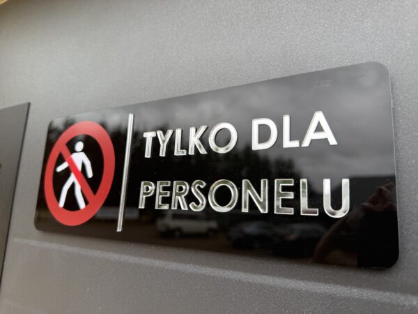 Tabliczka informacyjna akrylowa – Tylko dla personelu